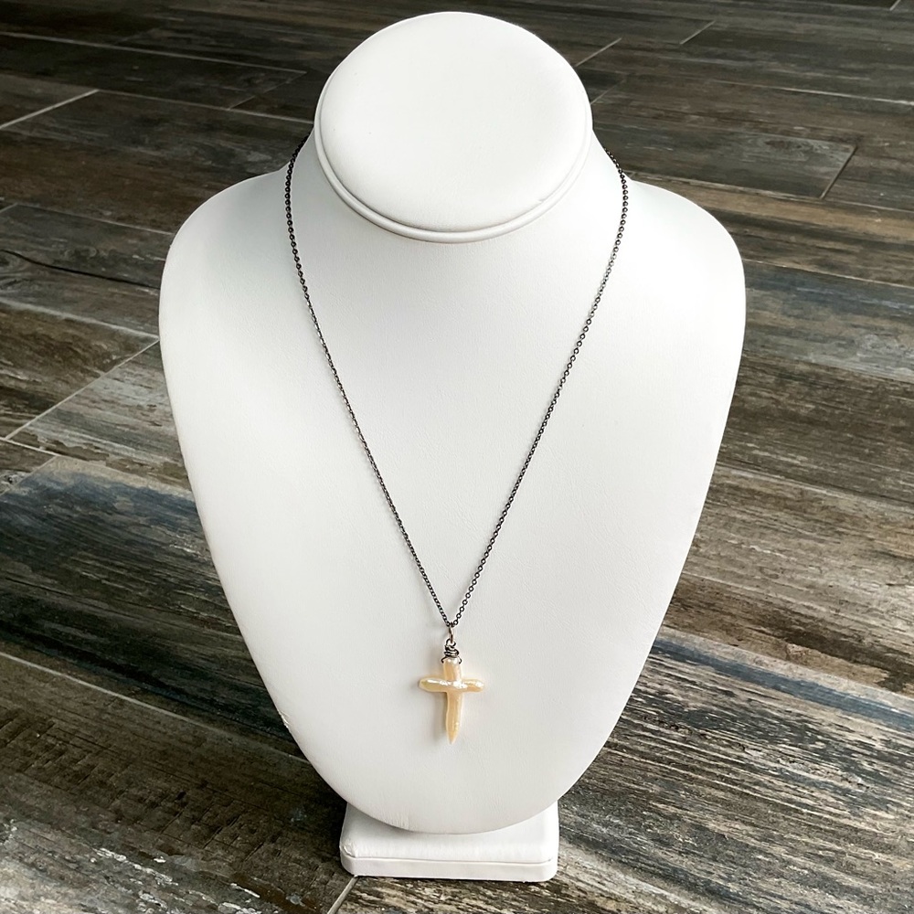 Elegant Silver Cross Pendant Necklace